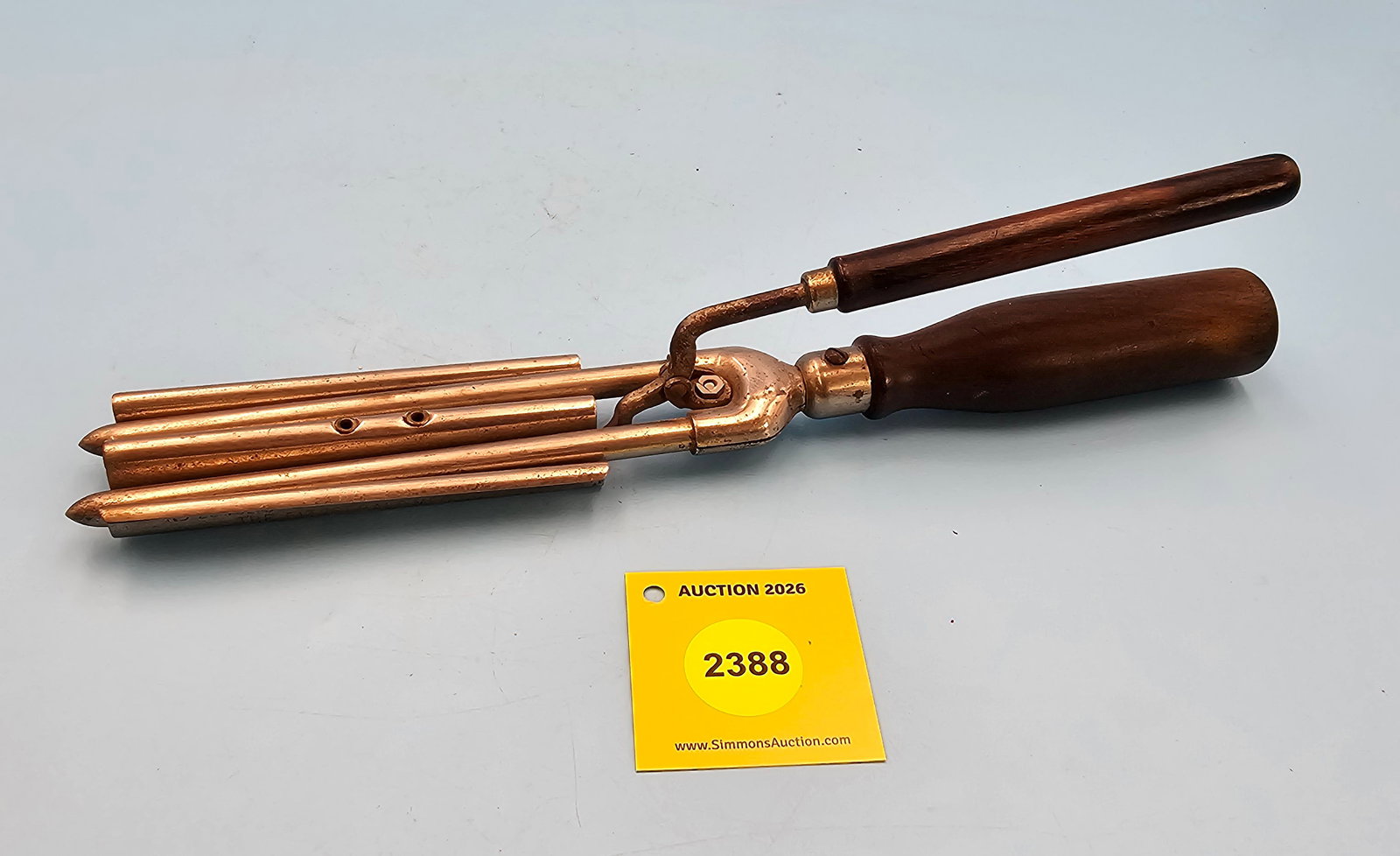 Electric hair curling iron, STAR-Rite, The Fitzgerald Mfg Co., Torrington, Conn. (1 of 1)