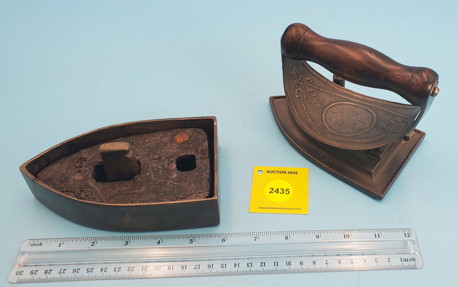 Slug iron, wood handle w/decorative heat shield, w/slug, L 6 1/8" - 2