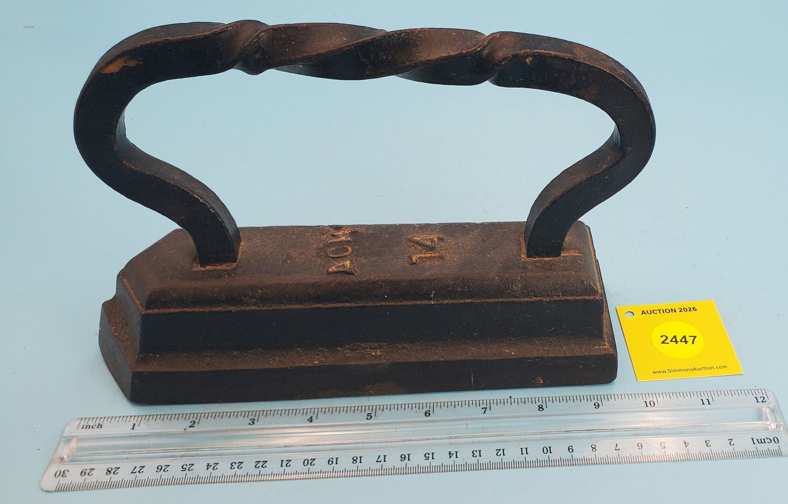 Tailor Iron, ACW 14, rope handle, L 9 1/2" (1 of 2)