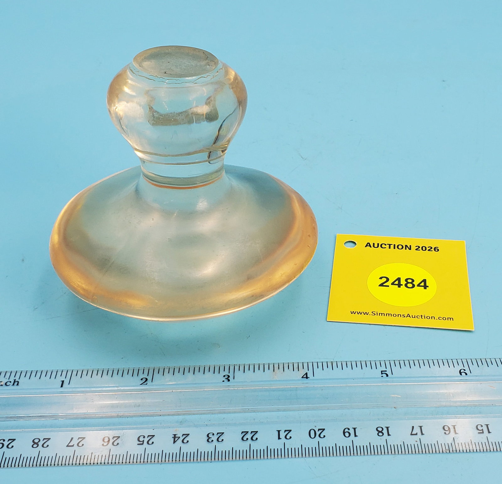 Resin Smoother, Diameter 3 5/8", Height 3 1/4": Resin Smoother, Diameter 3 5/8", Height 3 1/4"