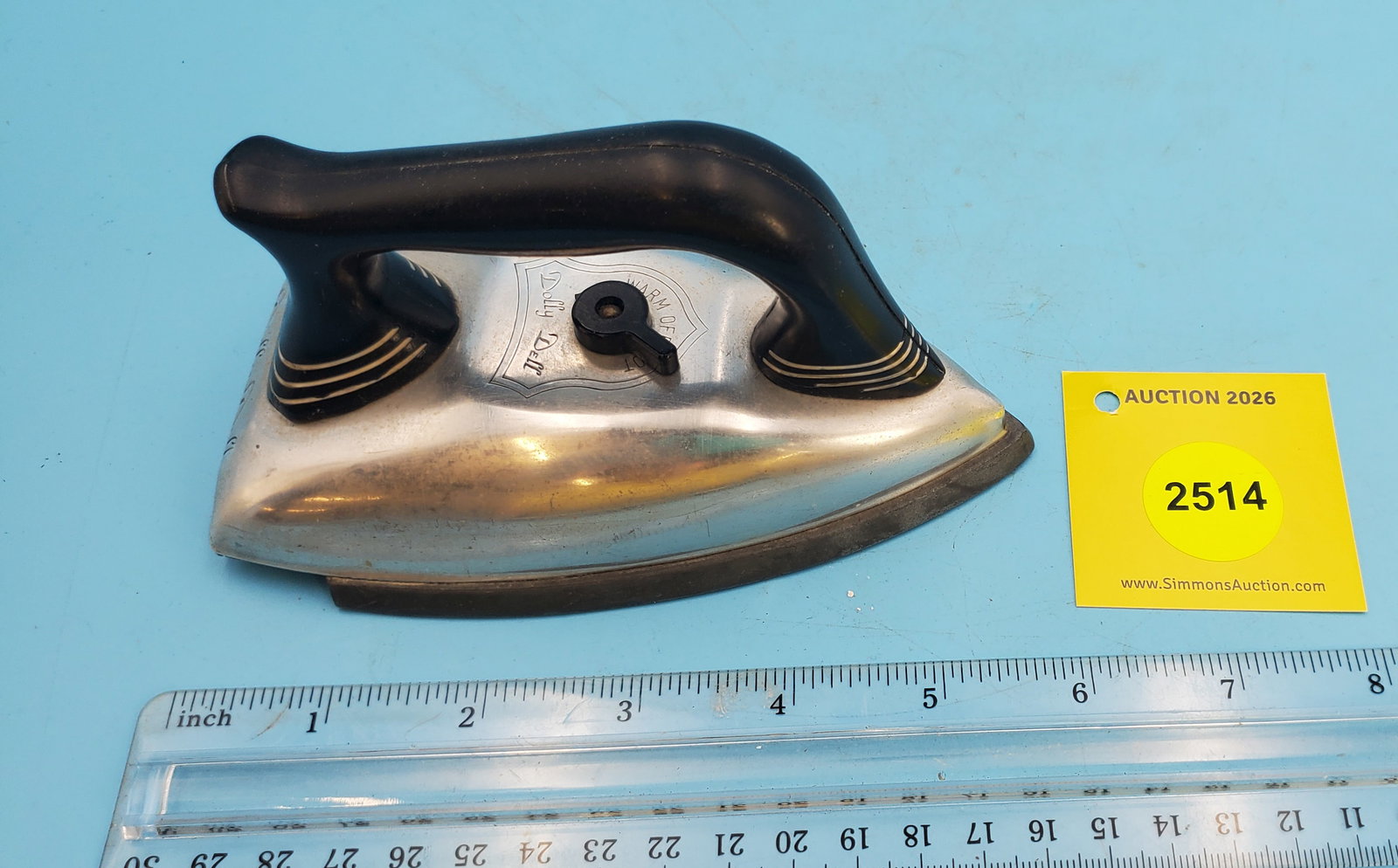 Dolly Dell Child's Iron Mfg Omaha, Nebr. L 5 5/8" (1 of 3)