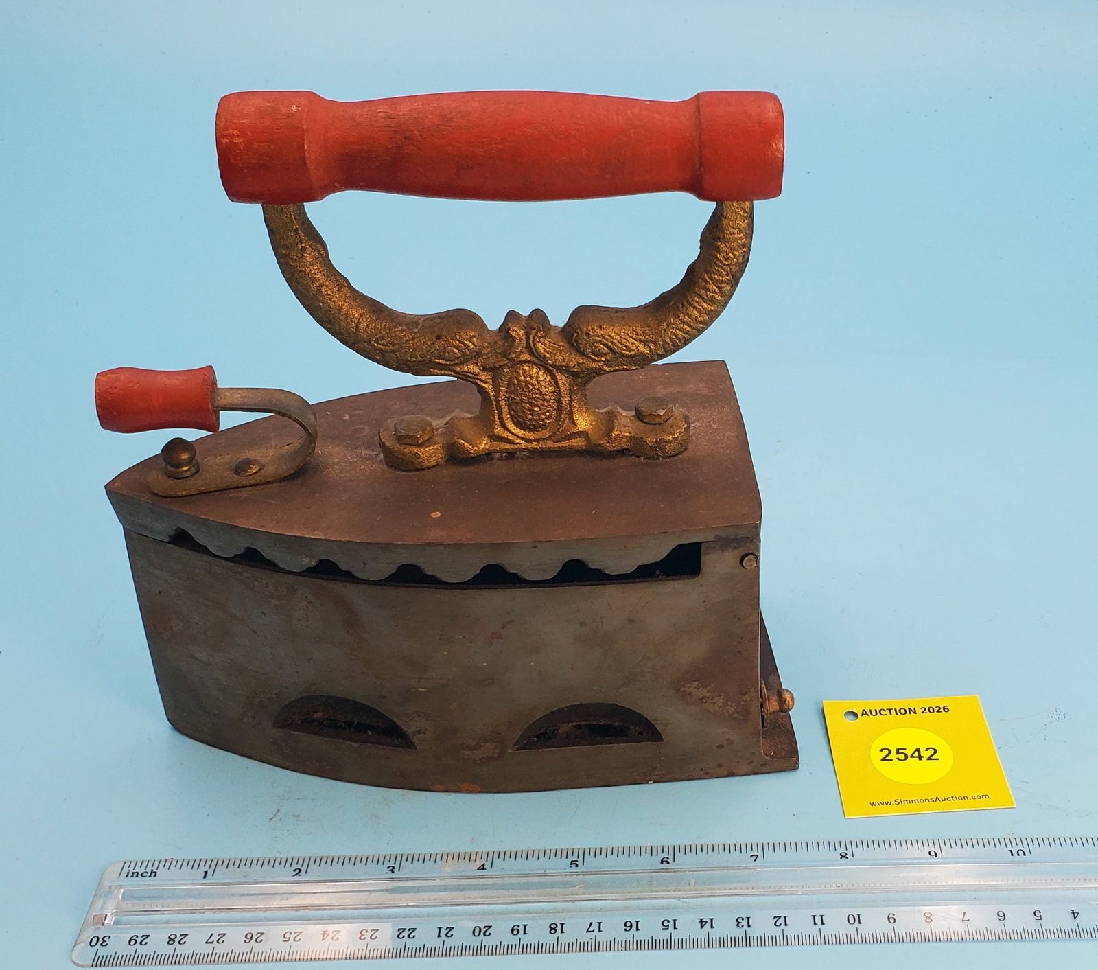 Box, red handle, decorative posts, L 7 1/2": Box, red handle, decorative posts, L 7 1/2"