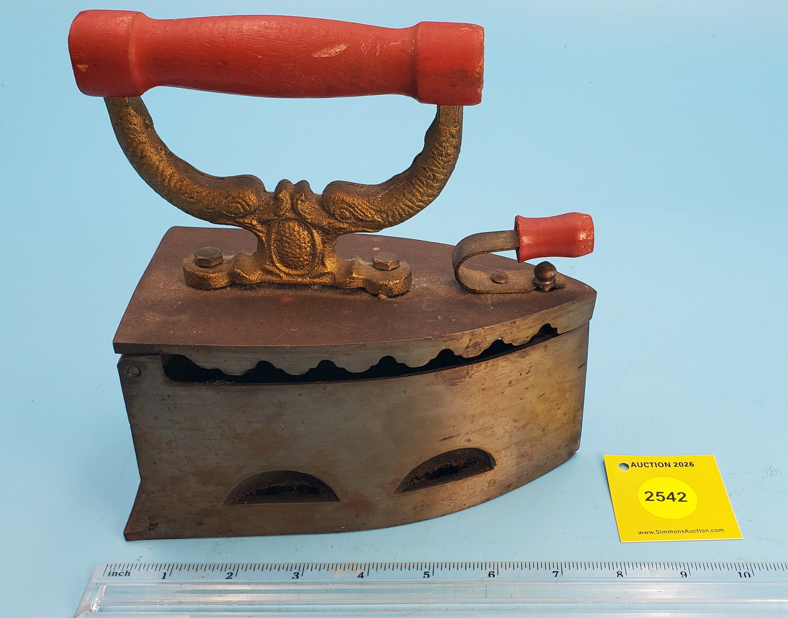 Box, red handle, decorative posts, L 7 1/2" - 2