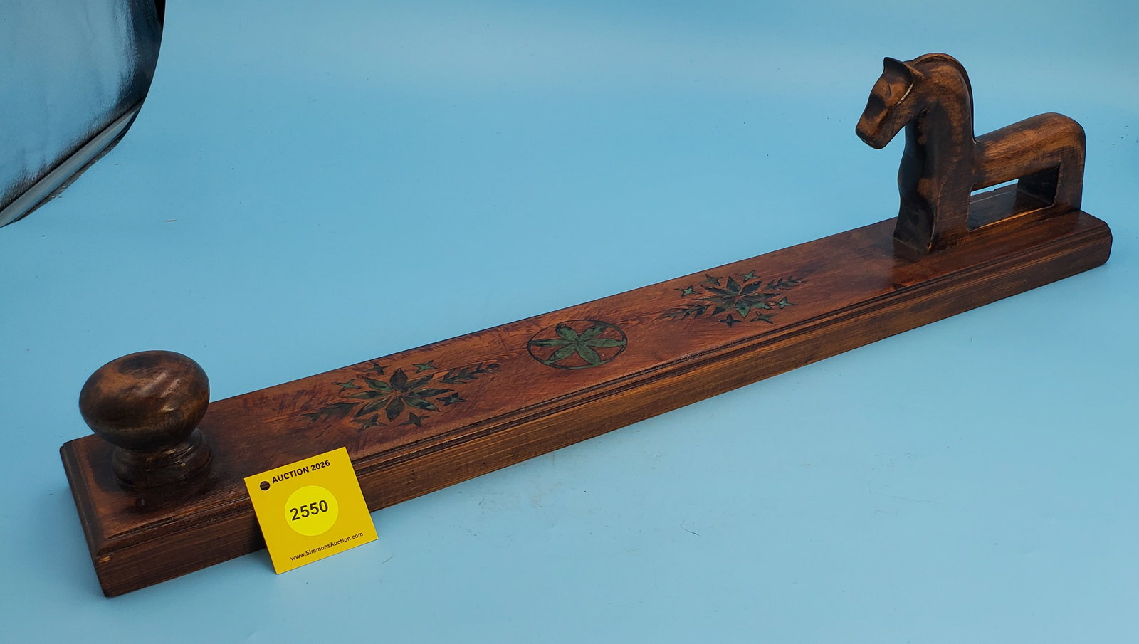 Mangle board, horse handle, L 27 1/2": Mangle board, horse handle, L 27 1/2"