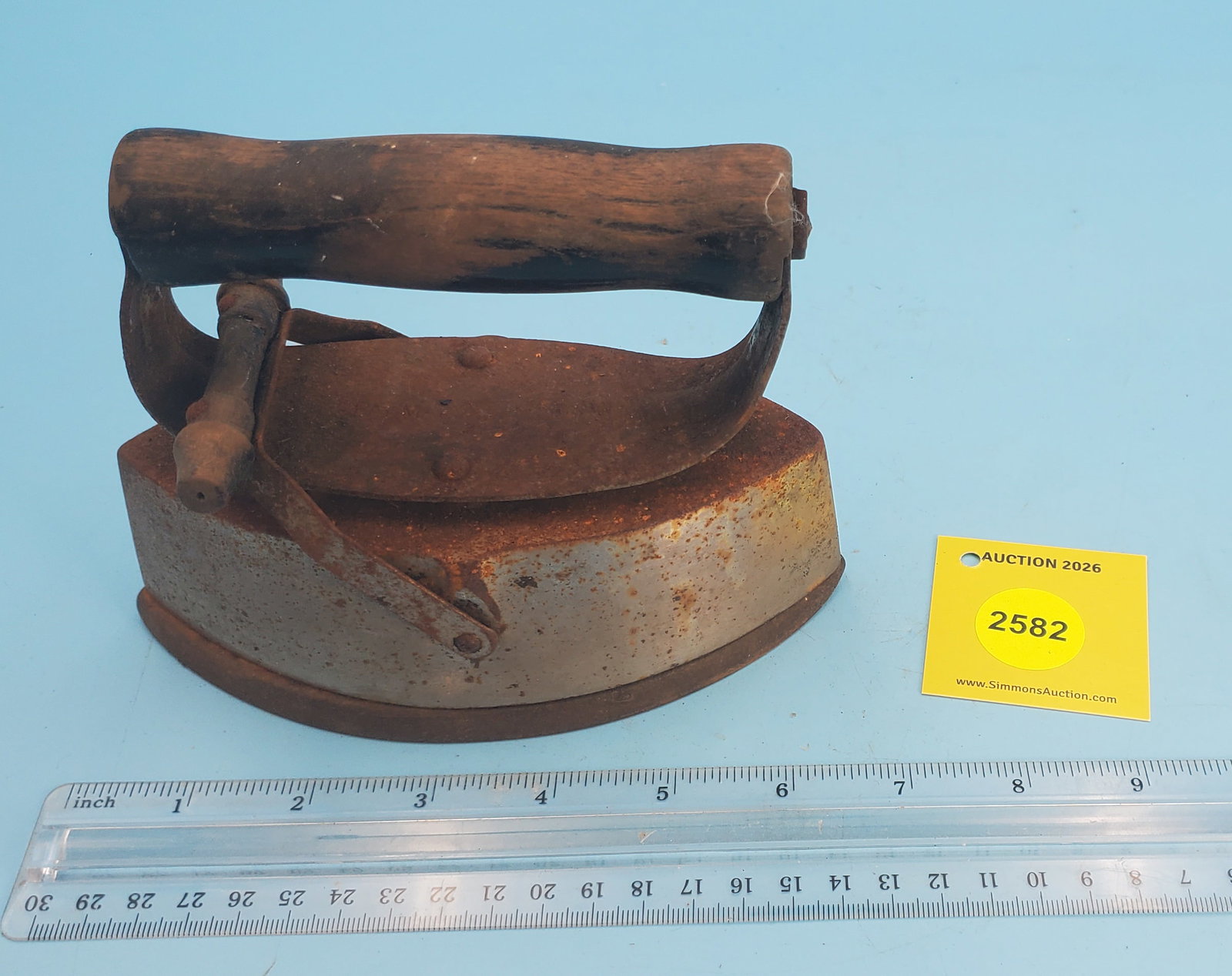 Cold handle, Asbestos Sad Iron, L 6 1/2" (1 of 3)