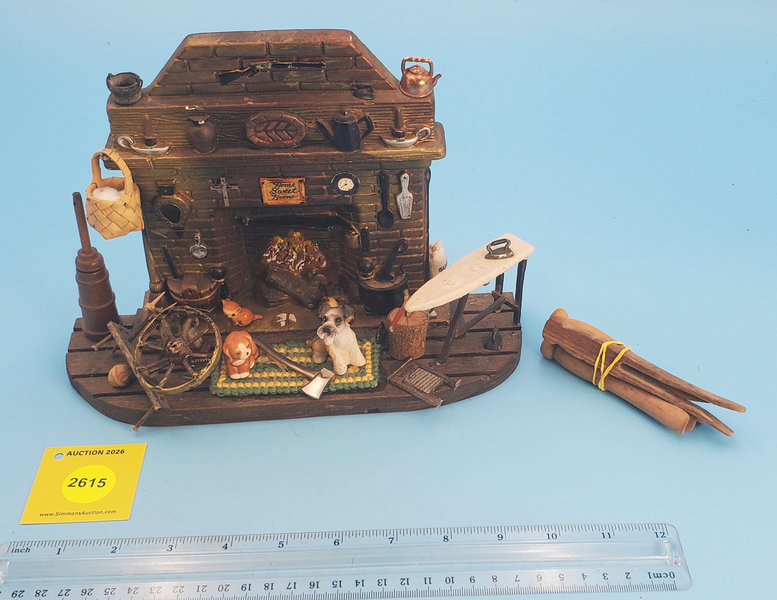 Lot of various iron/laundry décor (1 of 2)