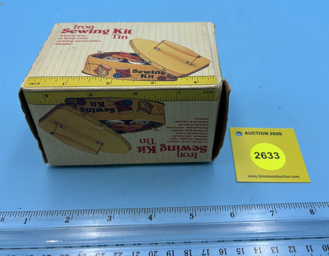 Iron sewing kit, in orginal box . Complete with sewing asserorites: Iron sewing kit, in orginal box . Complete with sewing asserorites