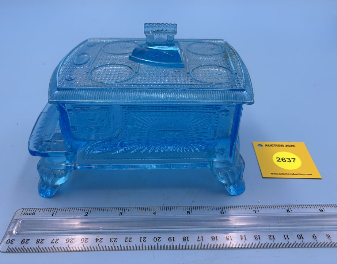 EAPG Glass Blue Daisy & Button stove shape covered butter or candy dish by king and sons IS CHIPPED (1 of 2)