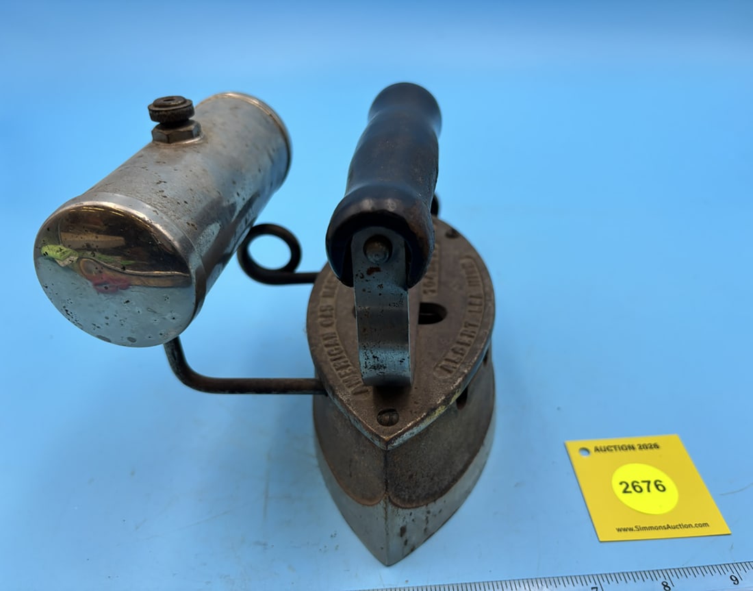 American Gas Machine Co, fuel iron #3 w/ cylindrical fuel tank horizontally on side - 3