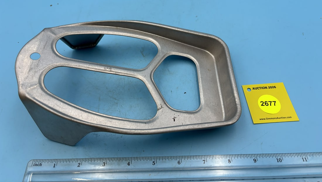Large Aluminunum trivet (1 of 2)