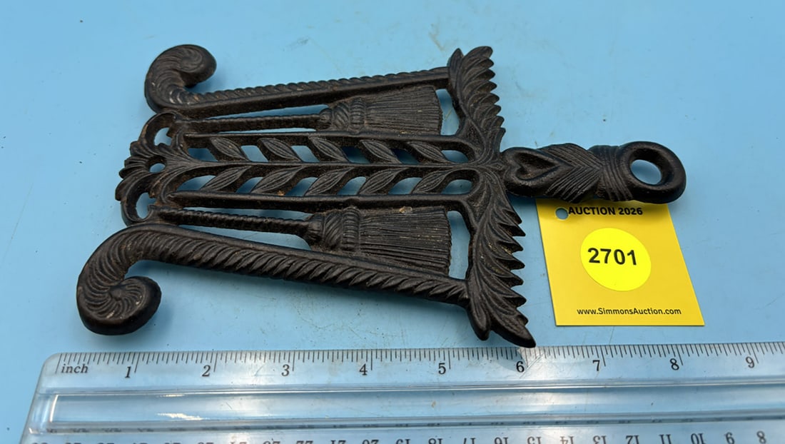 Grain and Tassel/ Lincoln Drape trivet w/ four feet and handle (1 of 2)