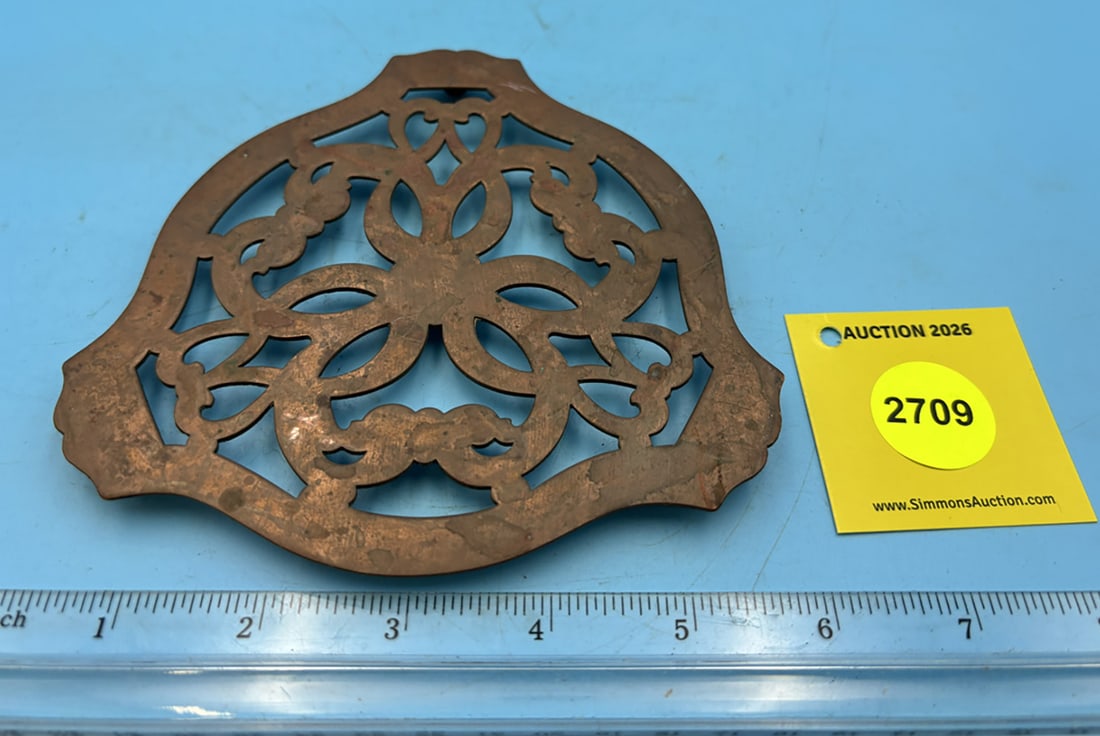 Copper trivet- Manning Bowman Quality, Meriden CT w/ three rounded feet: Copper trivet- Manning Bowman Quality, Meriden CT w/ three rounded feet