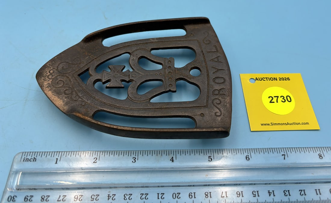 Royal Crown trivet w/ guard rails and three feet (1 of 2)