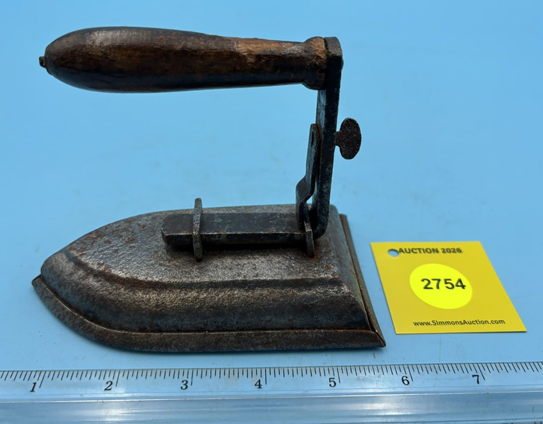Cold handle iron unmarked: Cold handle iron unmarked