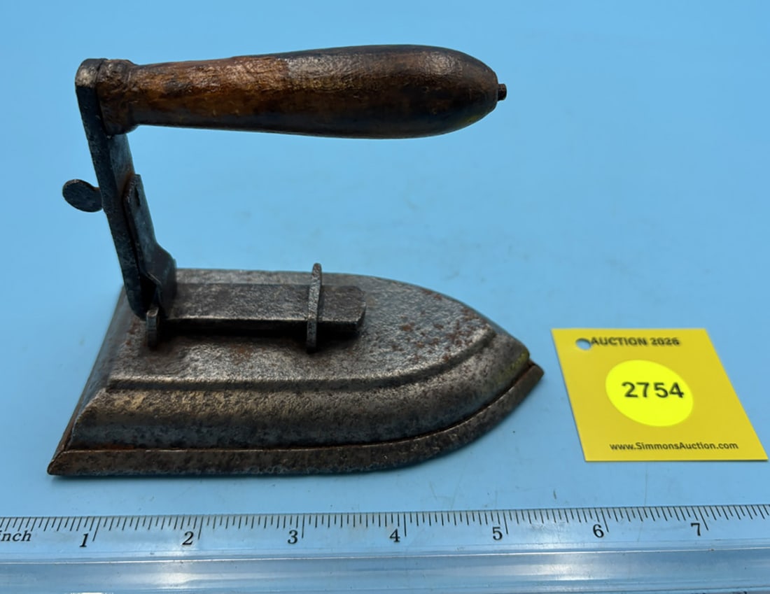 Cold handle iron unmarked - 2