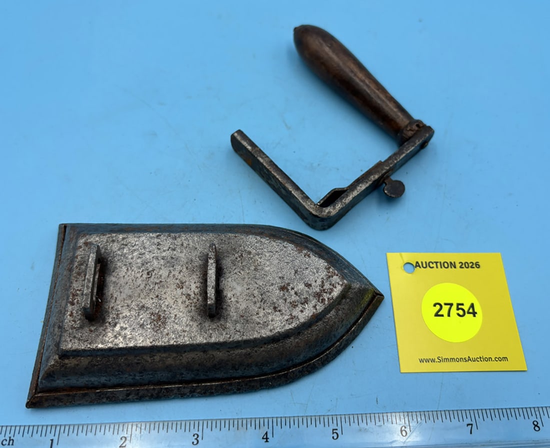 Cold handle iron unmarked - 3