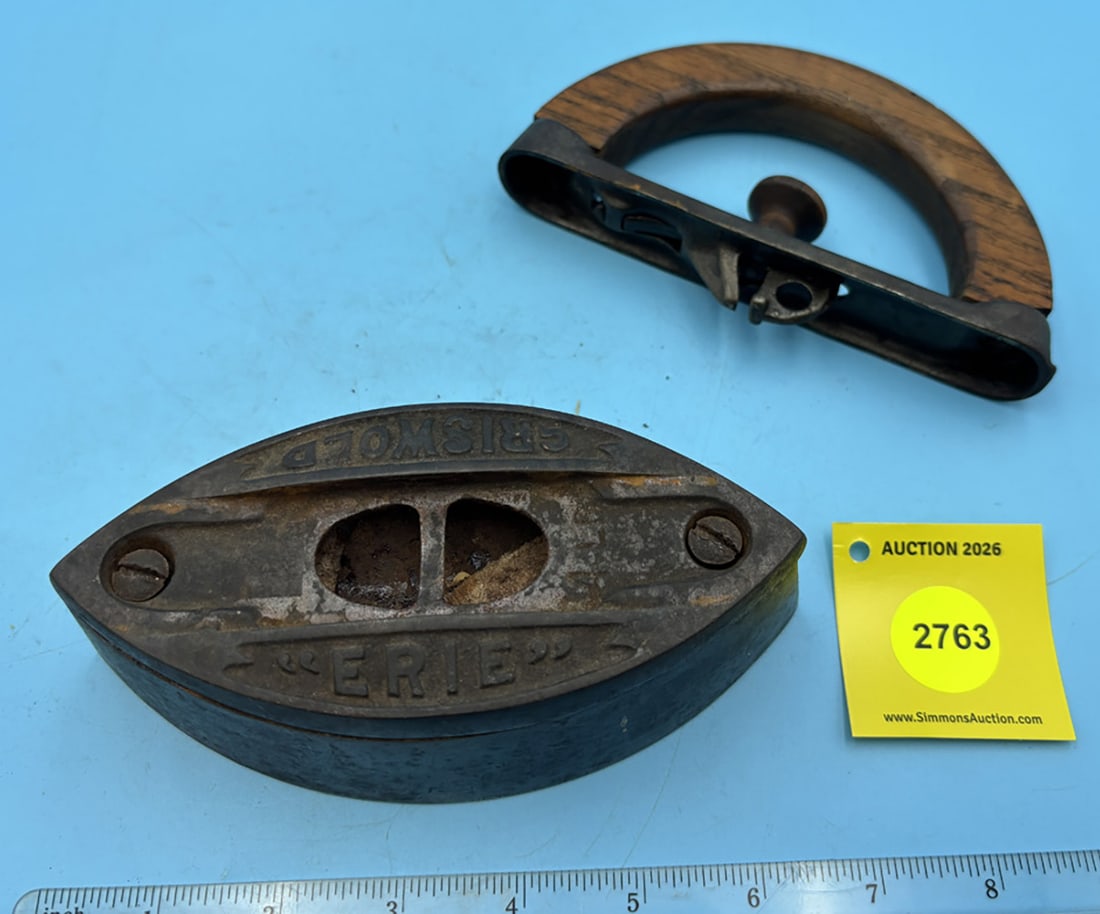 Griswold "Erie" double point iron - 3