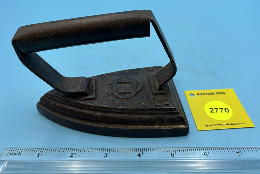 One piece flat iron, U&C, "3 S": One piece flat iron, U&C, "3 S"