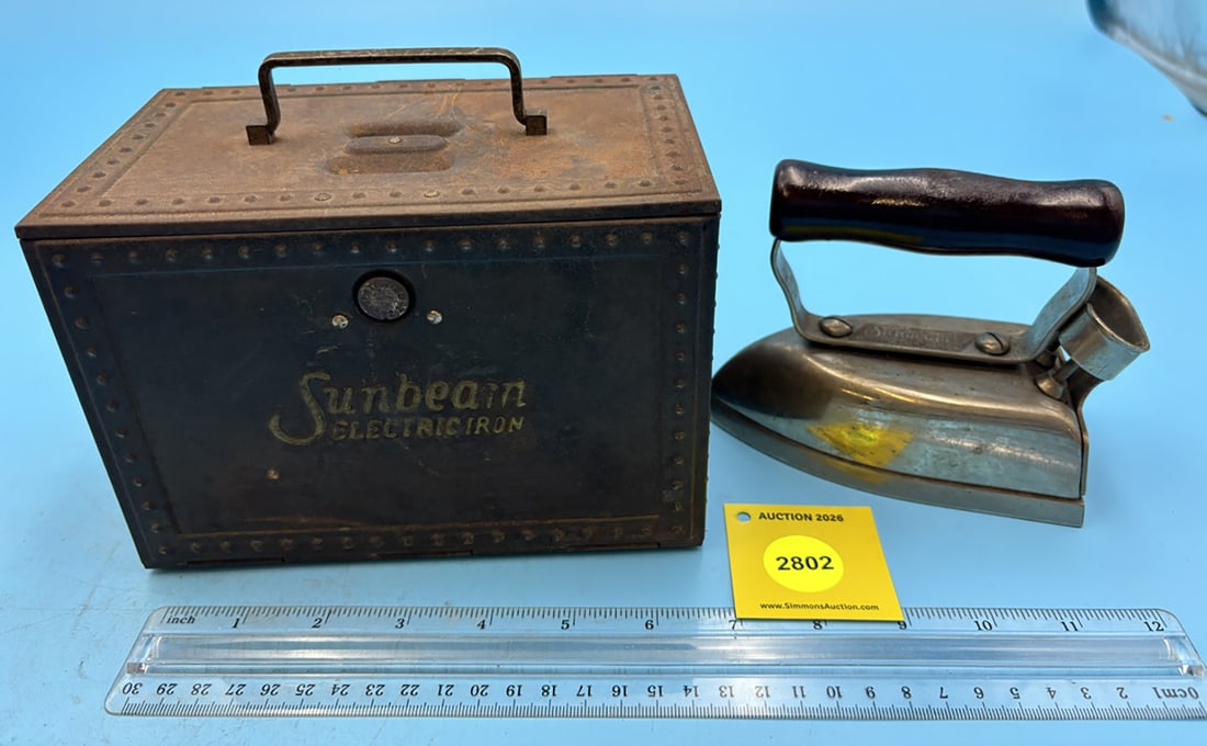 Sunbeam S2 Iron, w/metal box w/trivet and socket adapter cord (1 of 4)