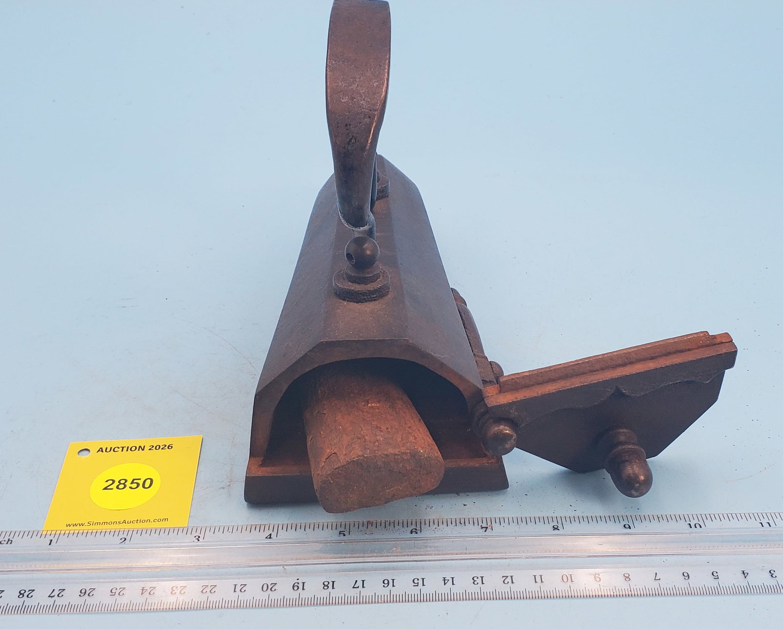 Box iron w/ swing gate, angular body shape - 3