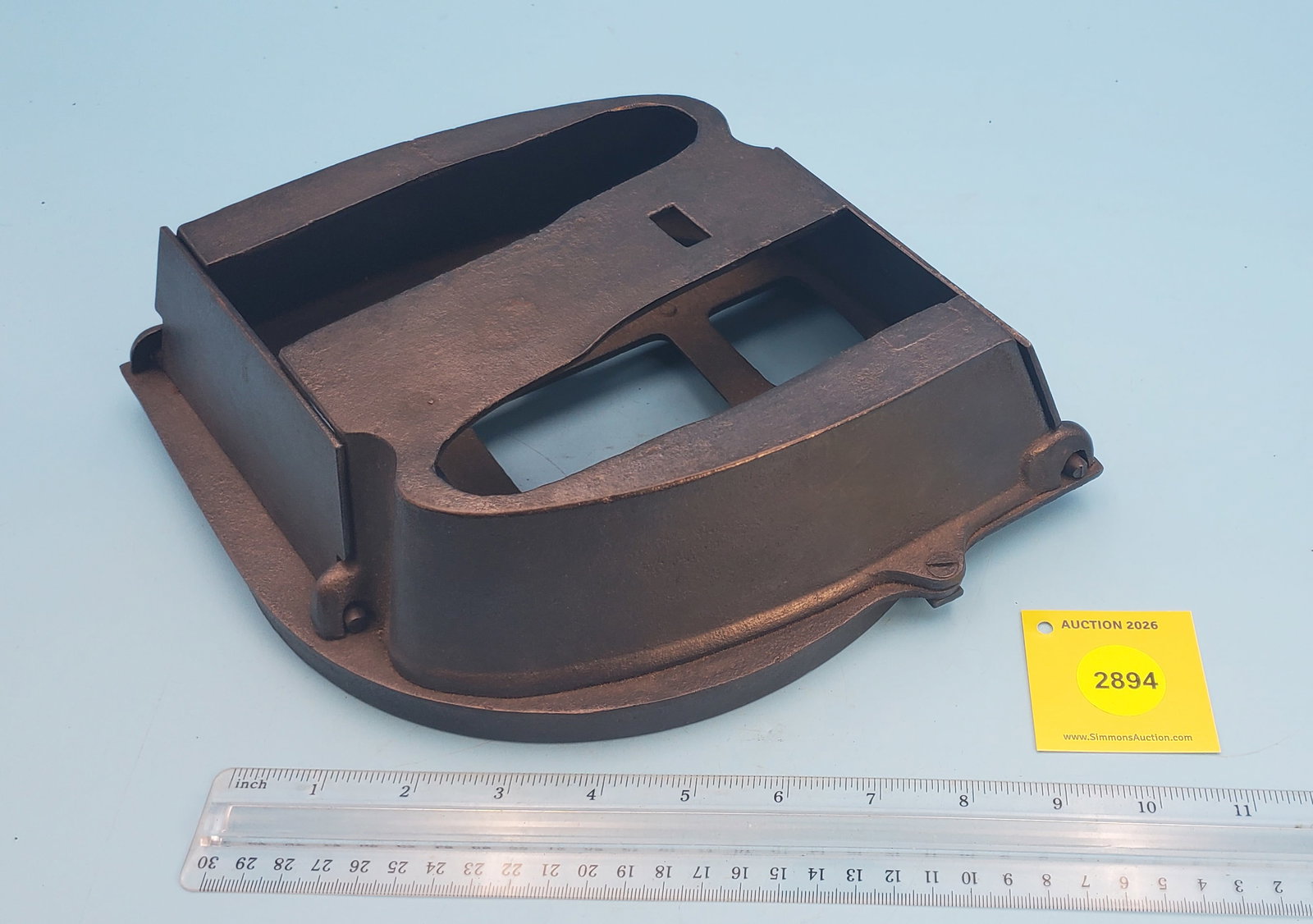 Double iron heater, 9 1/4'' diameter, fits 2 irons in different directions (1 of 2)