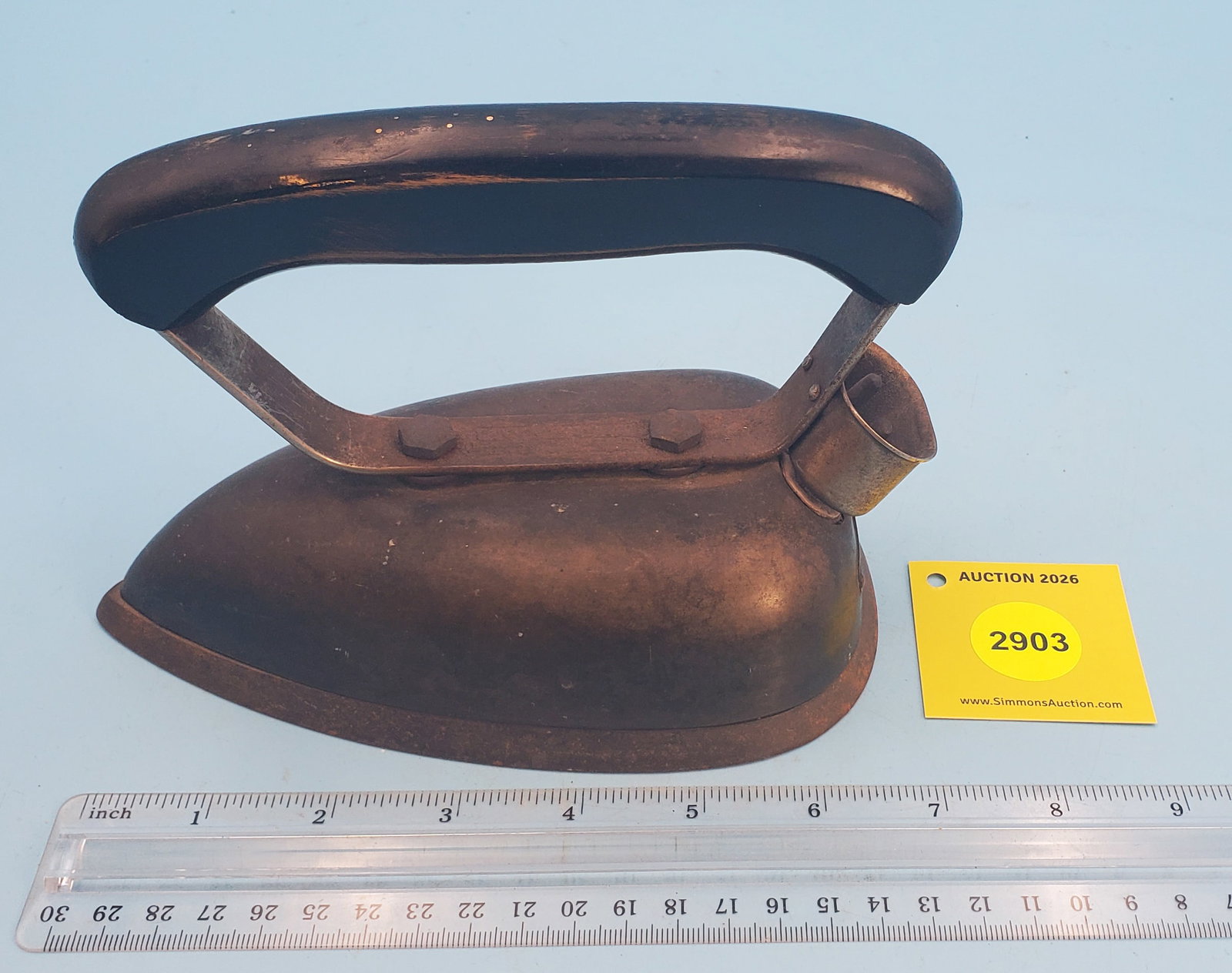 Universal Wrinkle proof iron, teardrop shape: Universal Wrinkle proof iron, teardrop shape