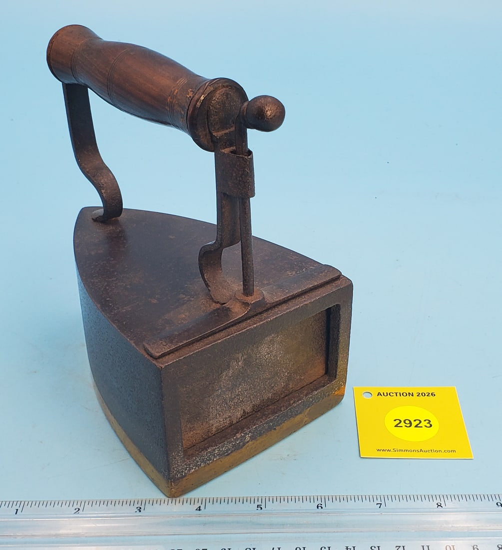Box iron w/lift gate, no decoration, no slug - 2