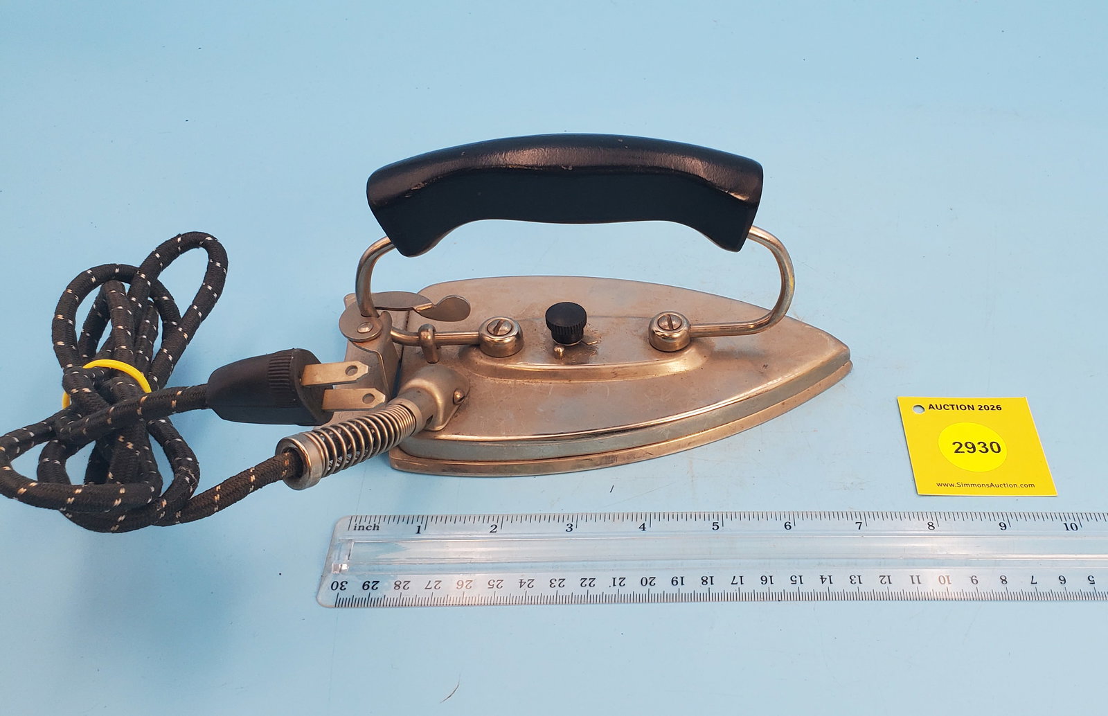 Dura-bilt fully automatic folding travel iron, Winstead Hdw, Mfg Co (1 of 2)
