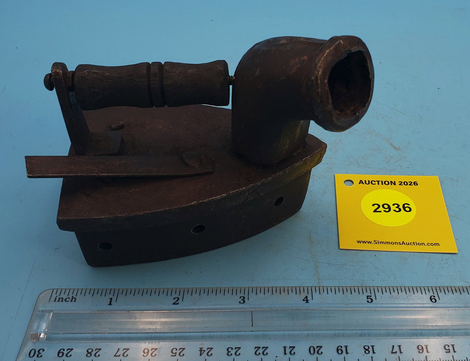 Small charcoal iron, single chimney, hinged top (1 of 3)