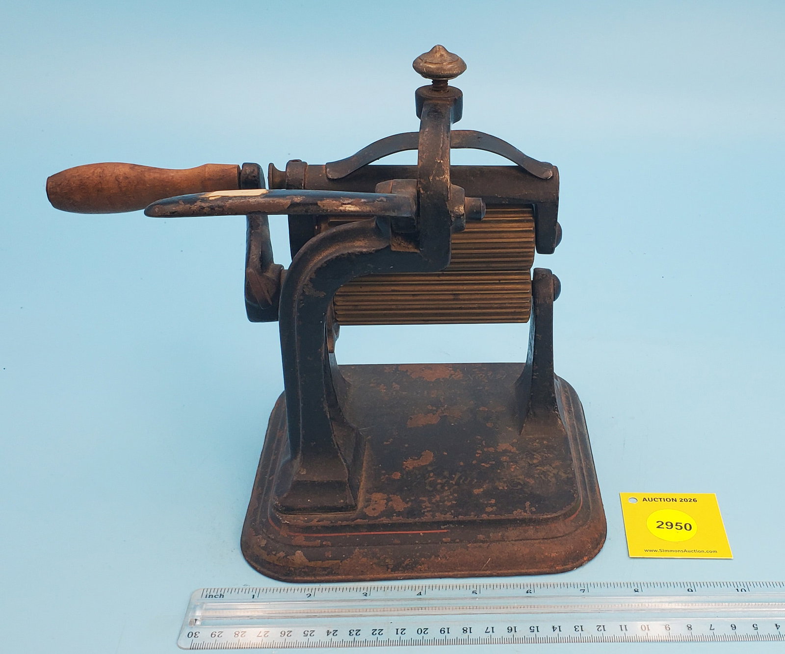 Mrs Susan R Knox fluting machine, Lowerve NV, pat 1870 no heating slugs (1 of 3)