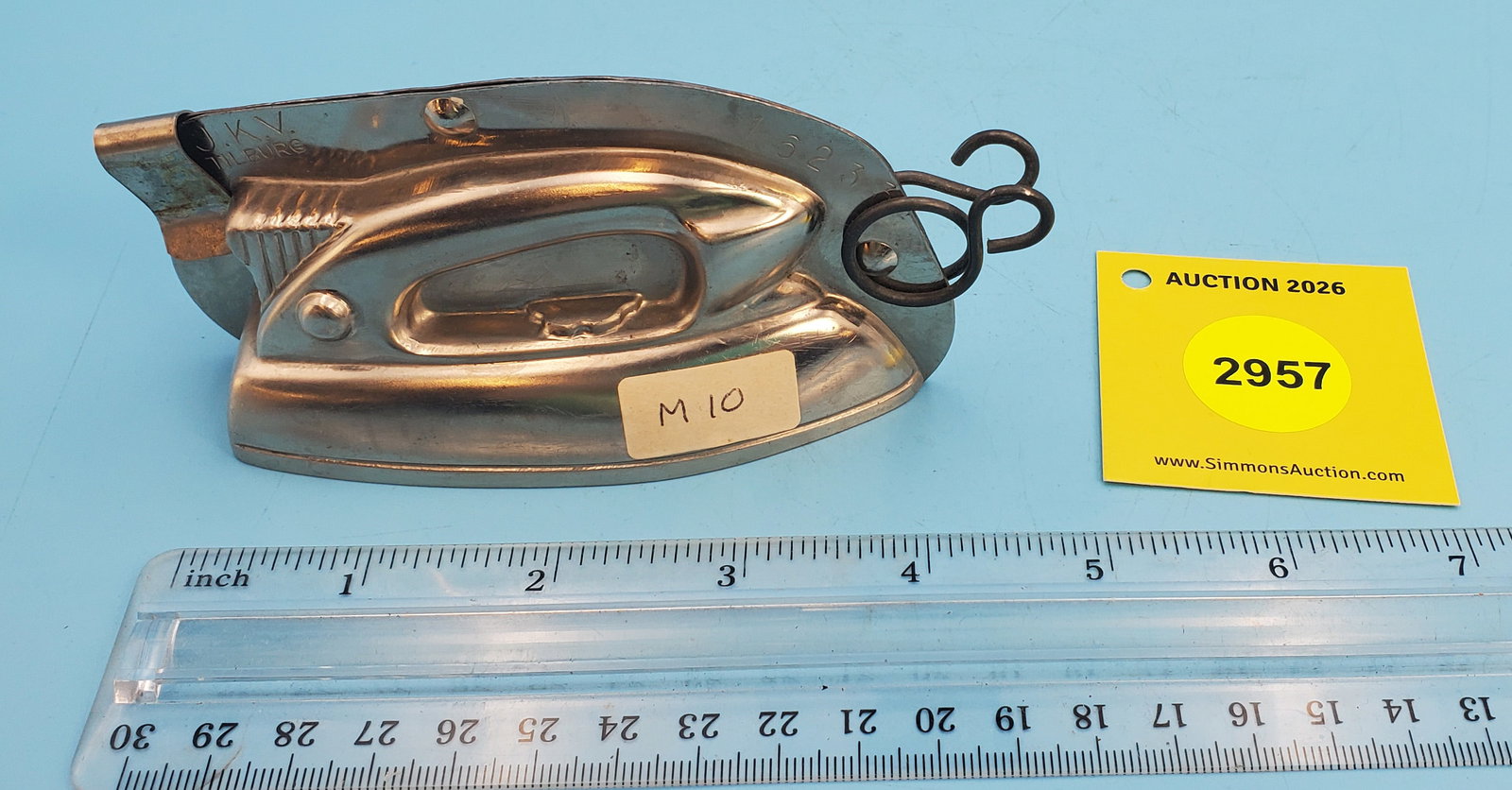 Tilburg aluminum candy mold in shape of an iron - 3