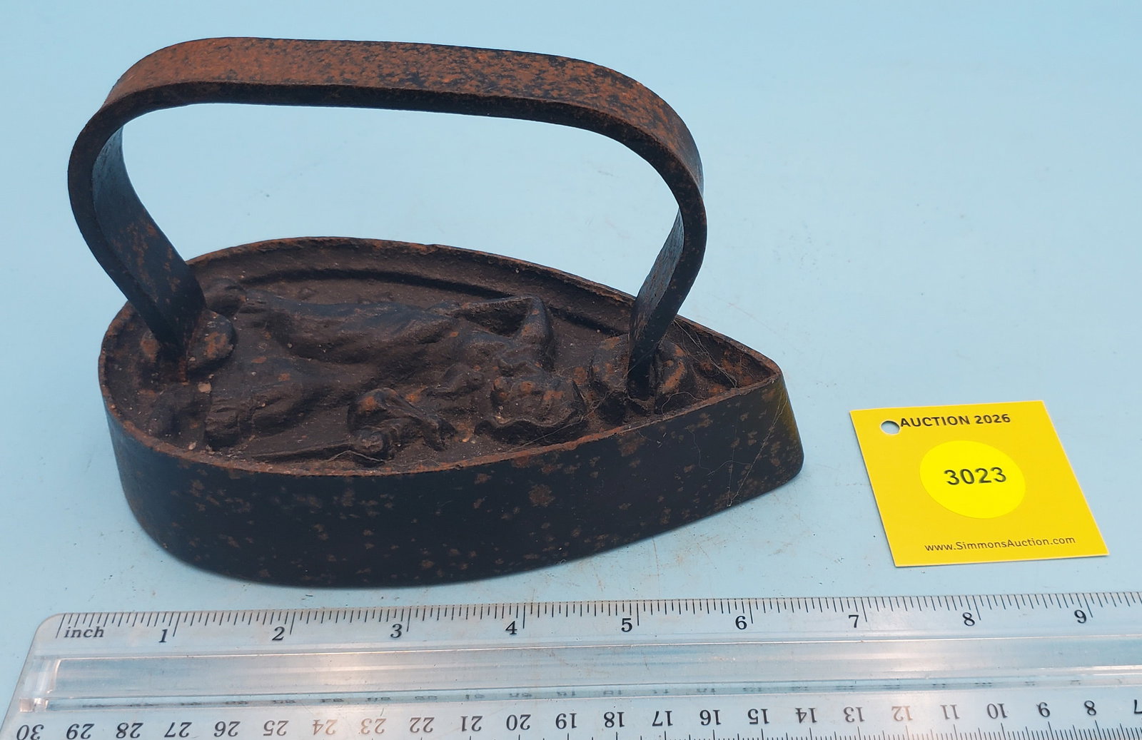 One piece iron, deeply embossed old woman/witch, round heel - 2