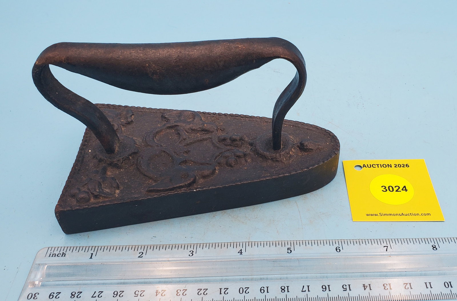 One piece flat iron w/birds and fruit decoration, rounded heel: One piece flat iron w/birds and fruit decoration, rounded heel