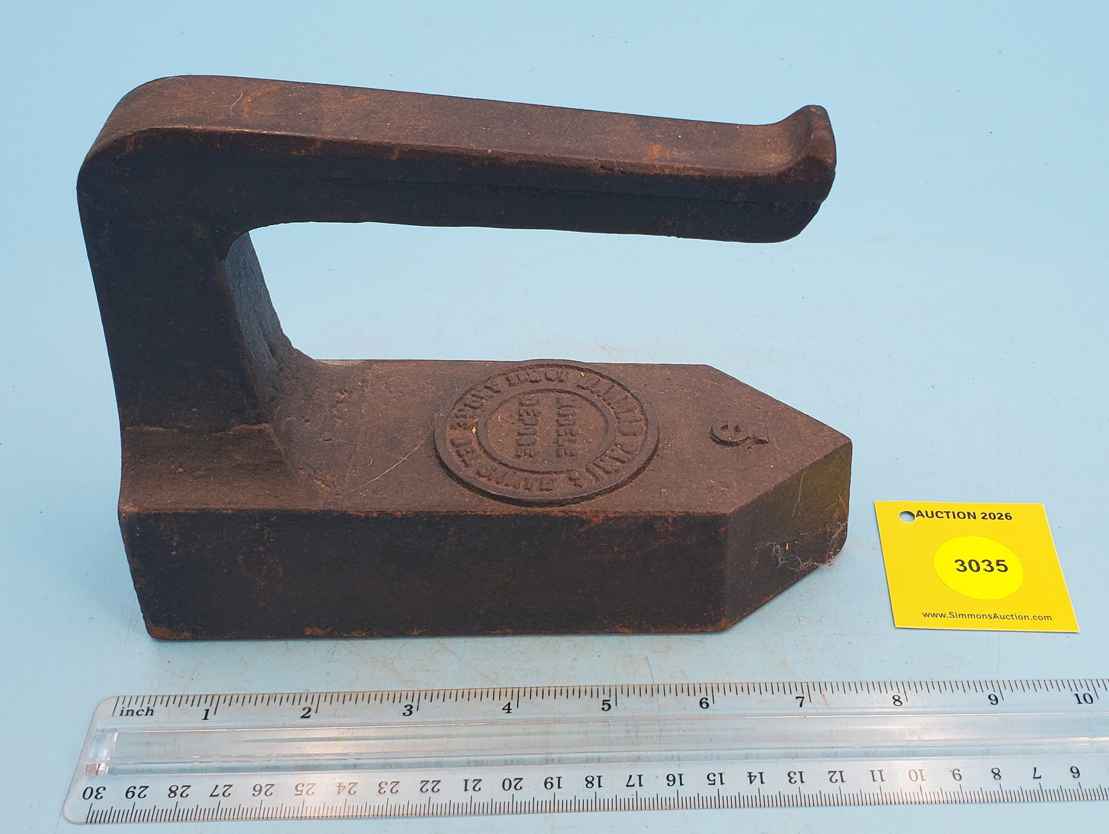 Darras Paris model 5 tailor's iron, open handle (1 of 2)