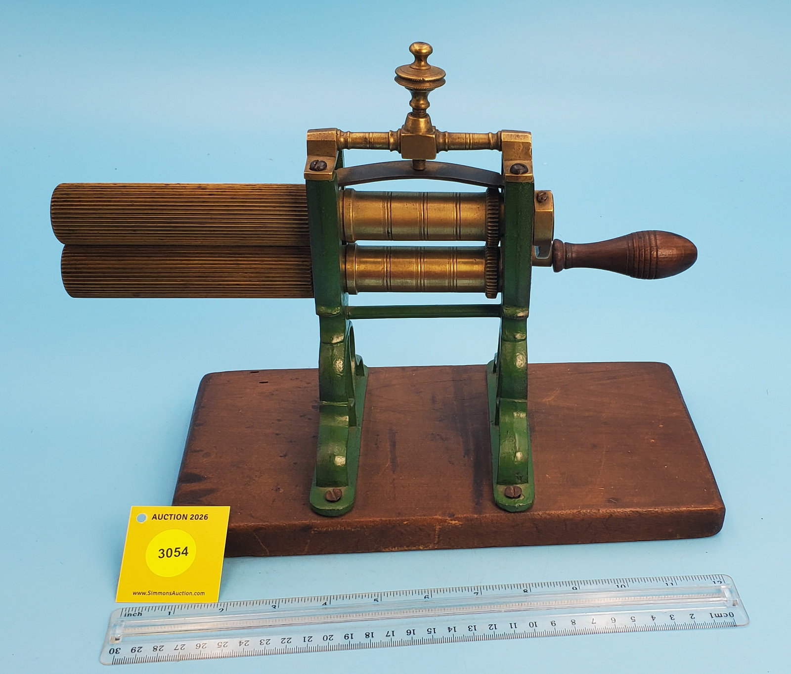 English fluter, fine flutes, roll 5", green base, no slugs (1 of 2)