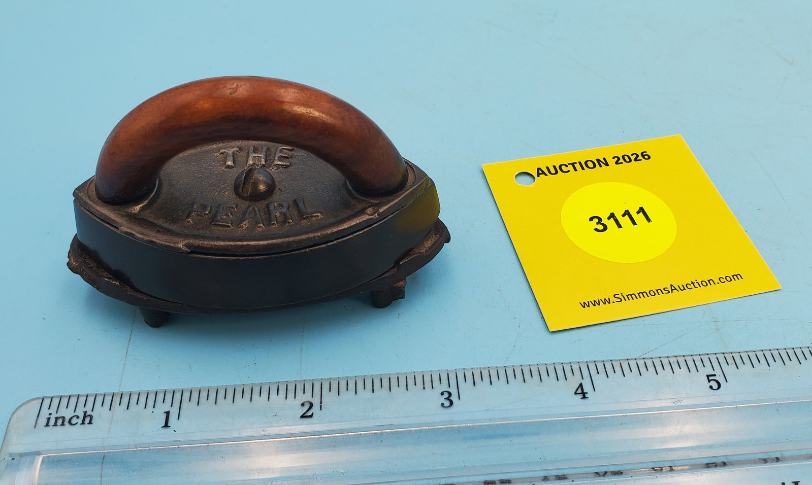 Wood grip, The Pearl, late 1800, L 2 3/4" w/oval trivet, trivet is chipped: Wood grip, The Pearl, late 1800, L 2 3/4" w/oval trivet, trivet is chipped