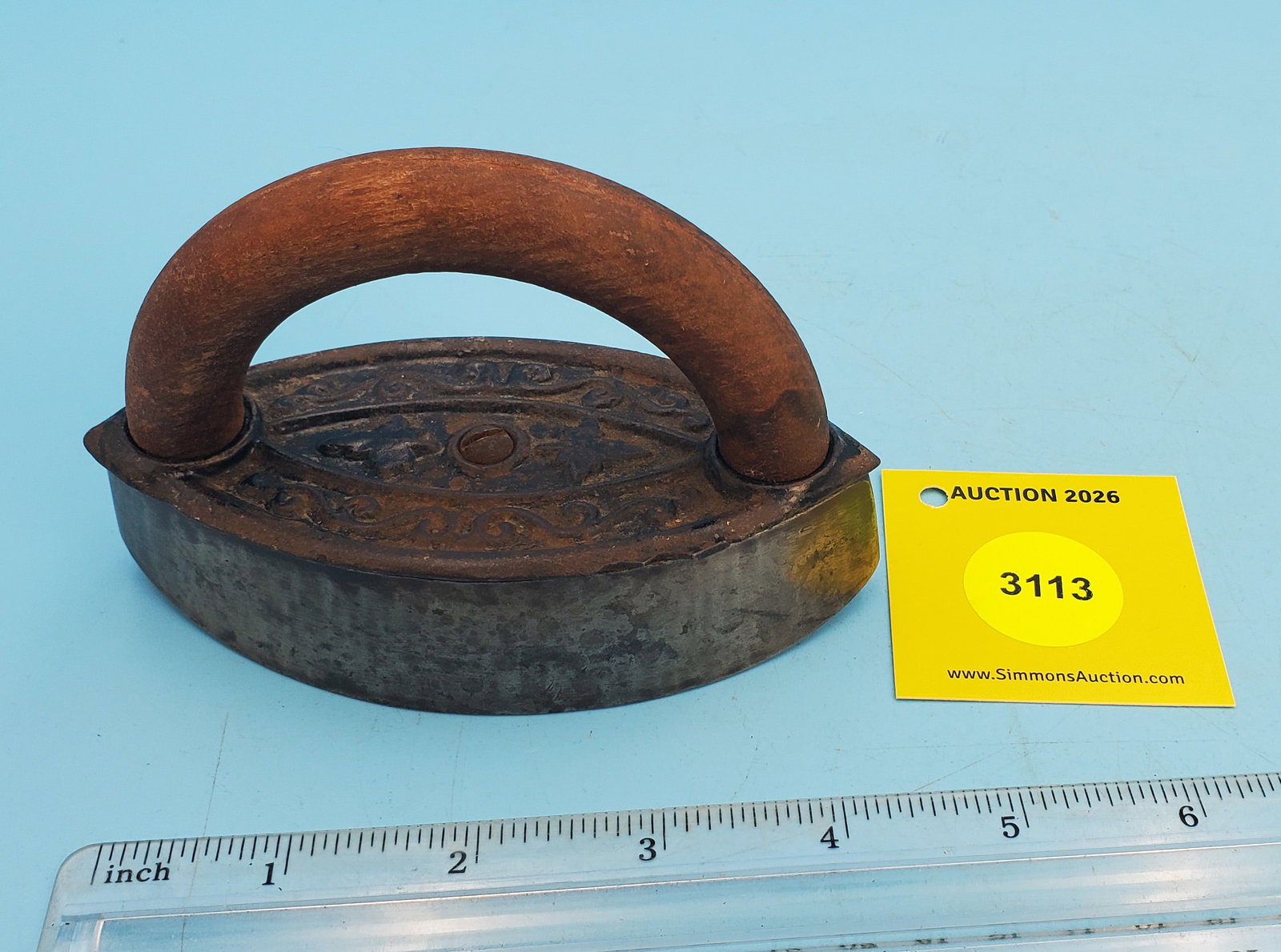 Wood grip, decorative top, about 1900, L 4 5/8" - 2