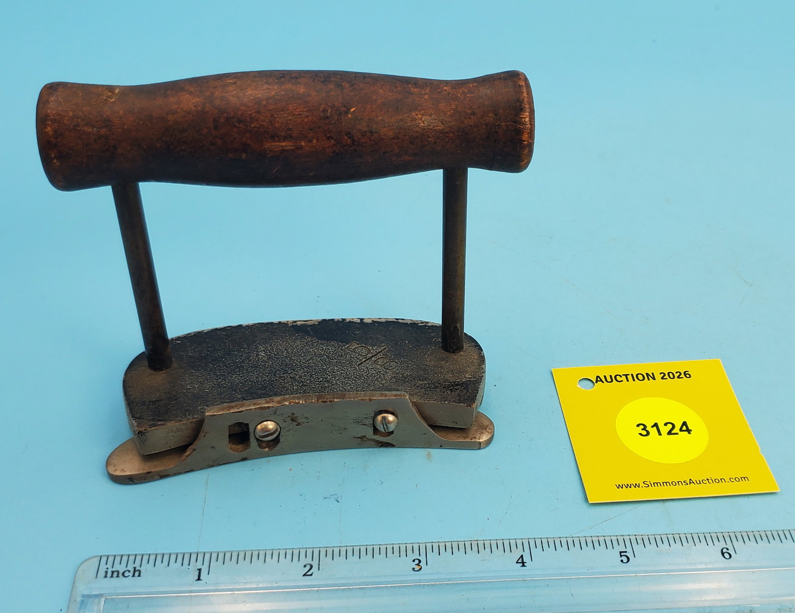 Hat iron, wood grip: Hat iron, wood grip