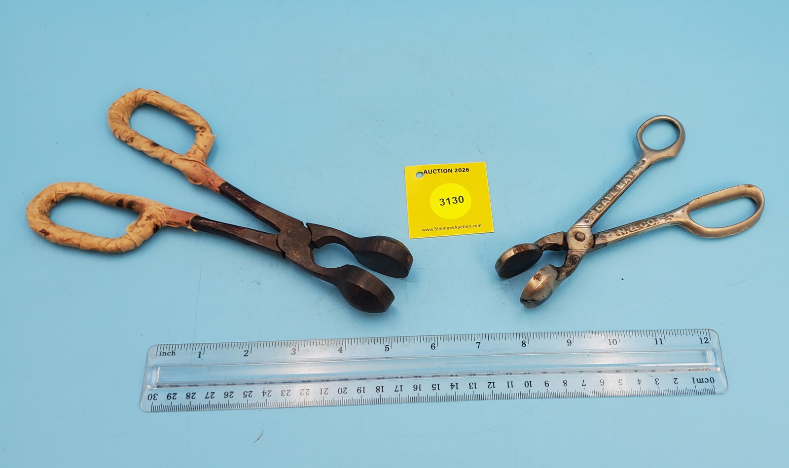 Lot of 2 round edge irons: Lot of 2 round edge irons