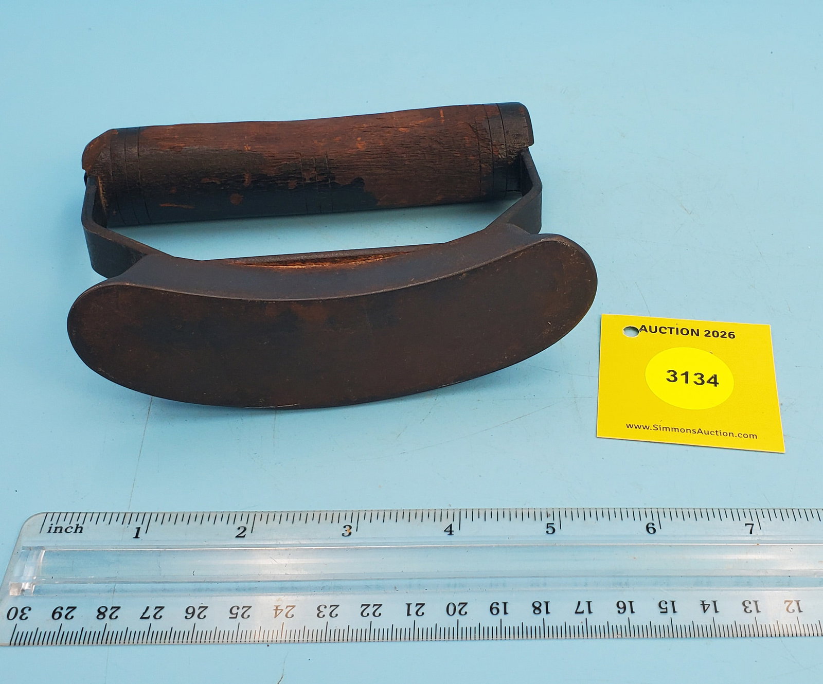 Hat iron, black wood grip, smooth bottom, curved edge - 2