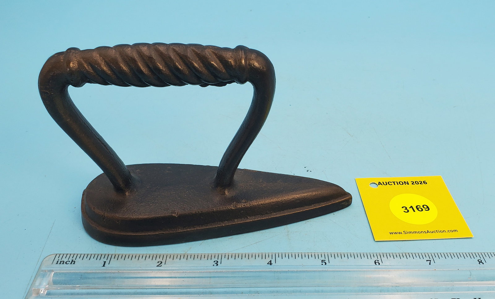 Sleeve iron, no markings, rope handle, L 5 1/2": Sleeve iron, no markings, rope handle, L 5 1/2"