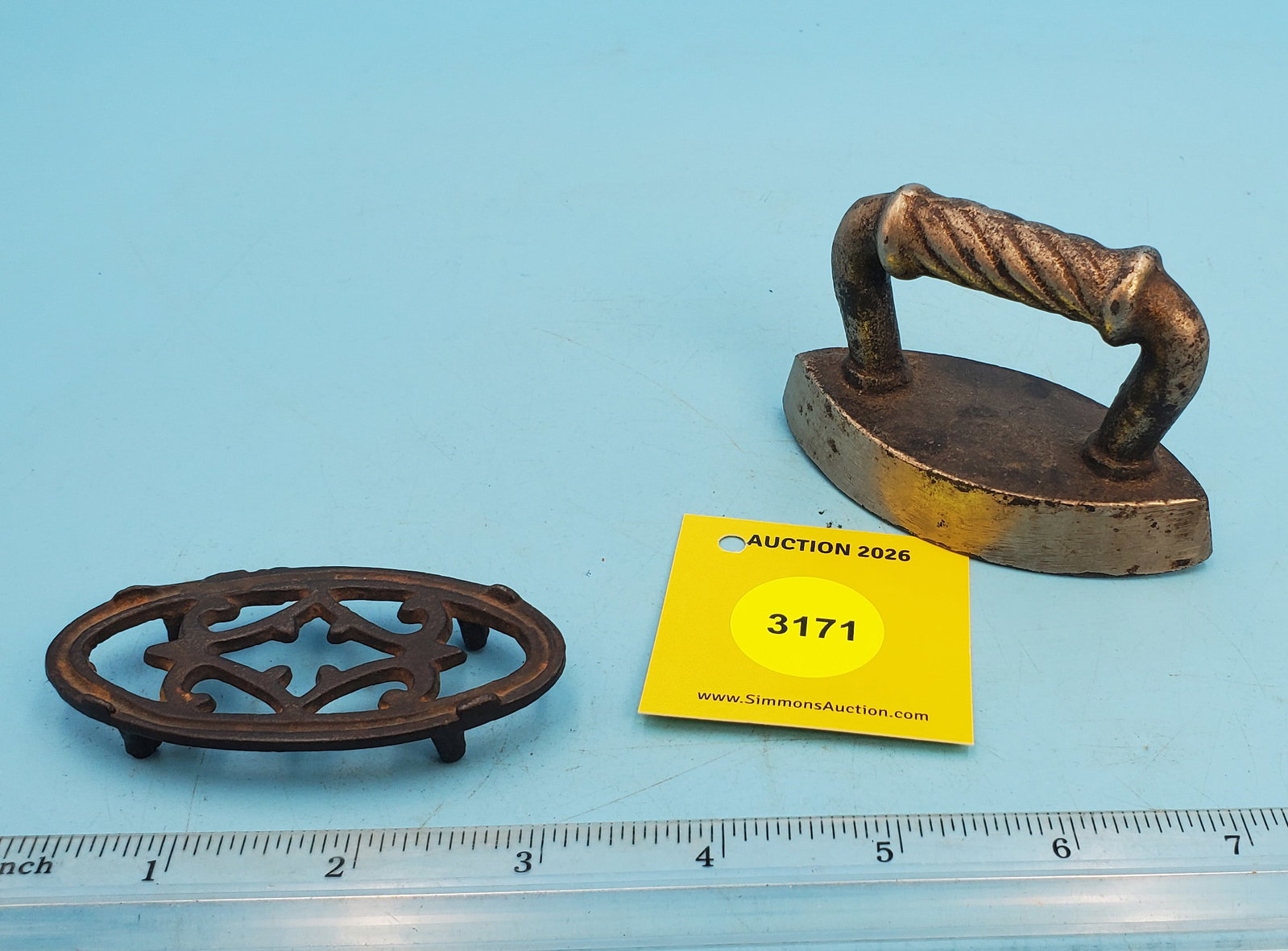 Double point, no markings, rope handle, L 3 3/8" w/trivet - 2