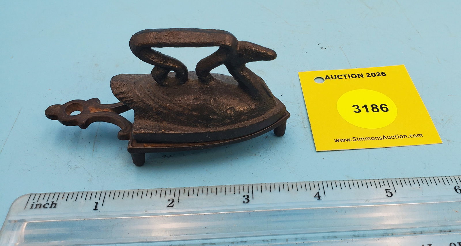 Swan, L 2 1/4" w/trivet: Swan, L 2 1/4" w/trivet