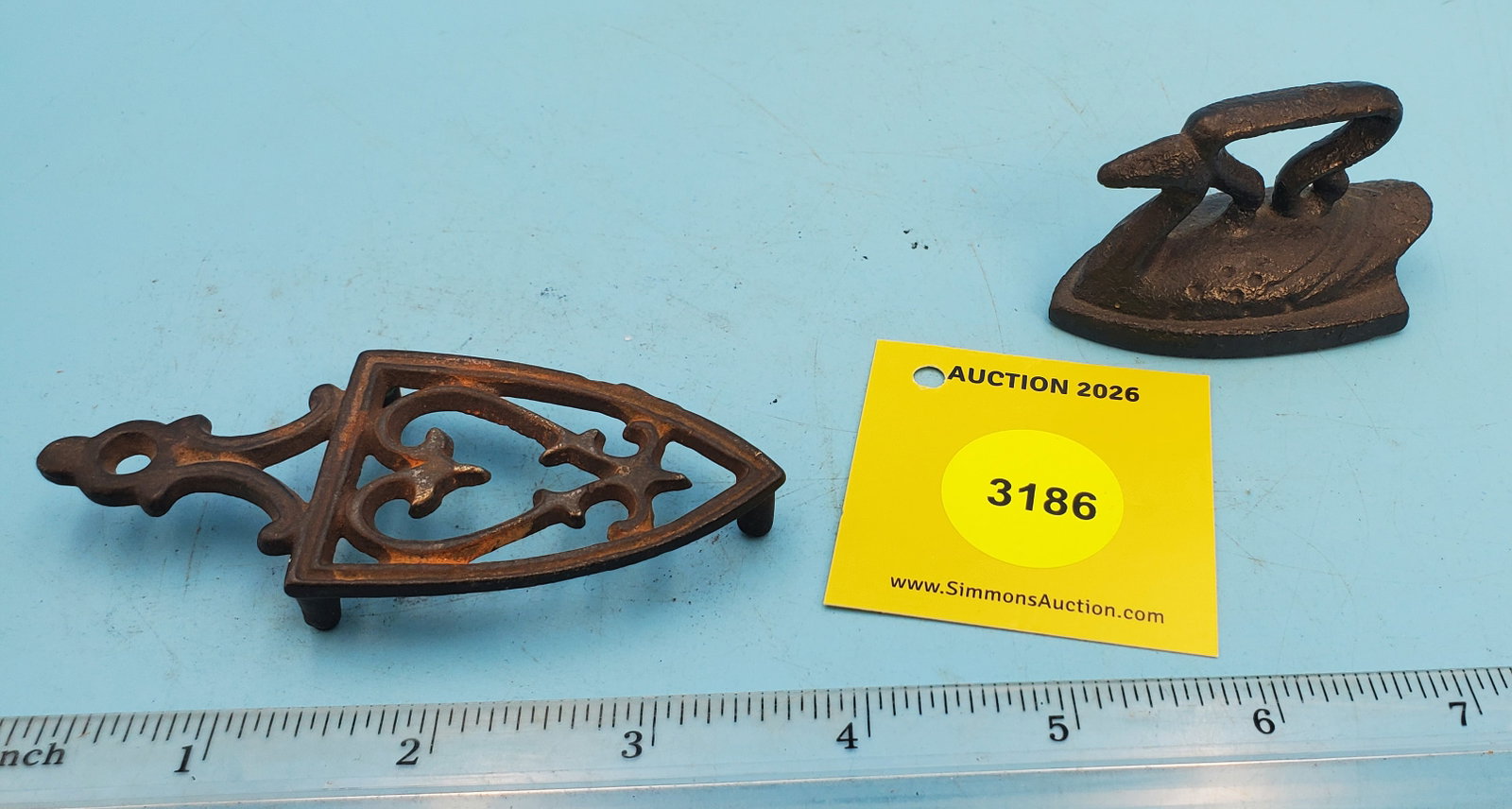 Swan, L 2 1/4" w/trivet - 2