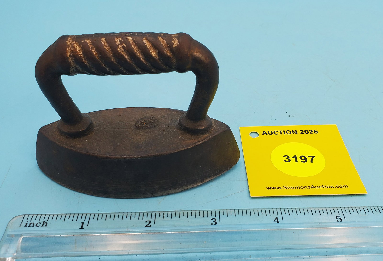 Double point child's iron, rope handle, L 3 1/2": Double point child's iron, rope handle, L 3 1/2"