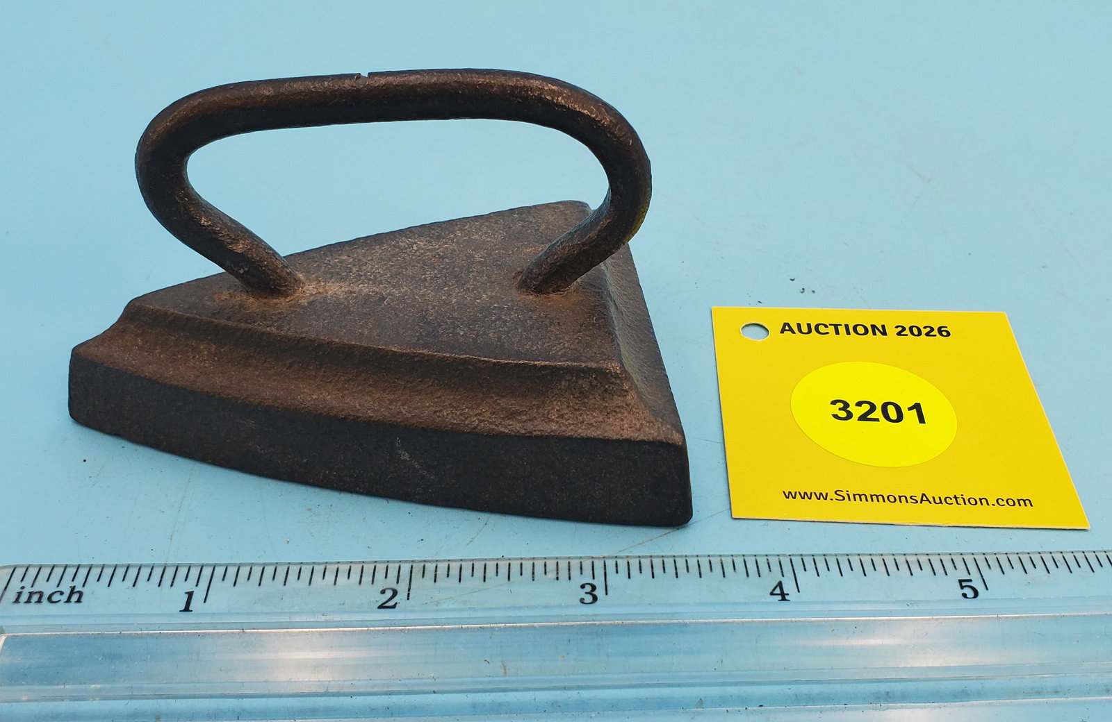 Flat iron, no markings, wire handle, L 3 1/2": Flat iron, no markings, wire handle, L 3 1/2"