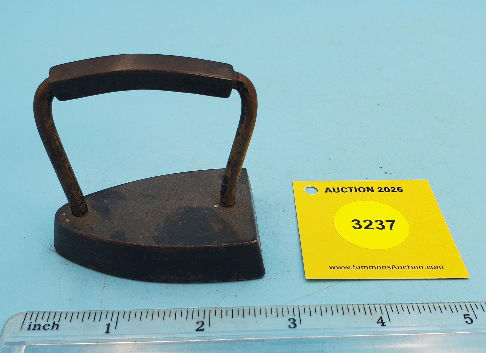 Flat iron, no markings, L 2 1/2": Flat iron, no markings, L 2 1/2"