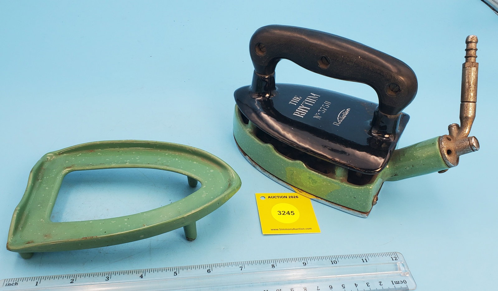 Natural gas, English, The Rhythm No 375U, Radiation, w/companion trivet, both green enamel, plastic - 2