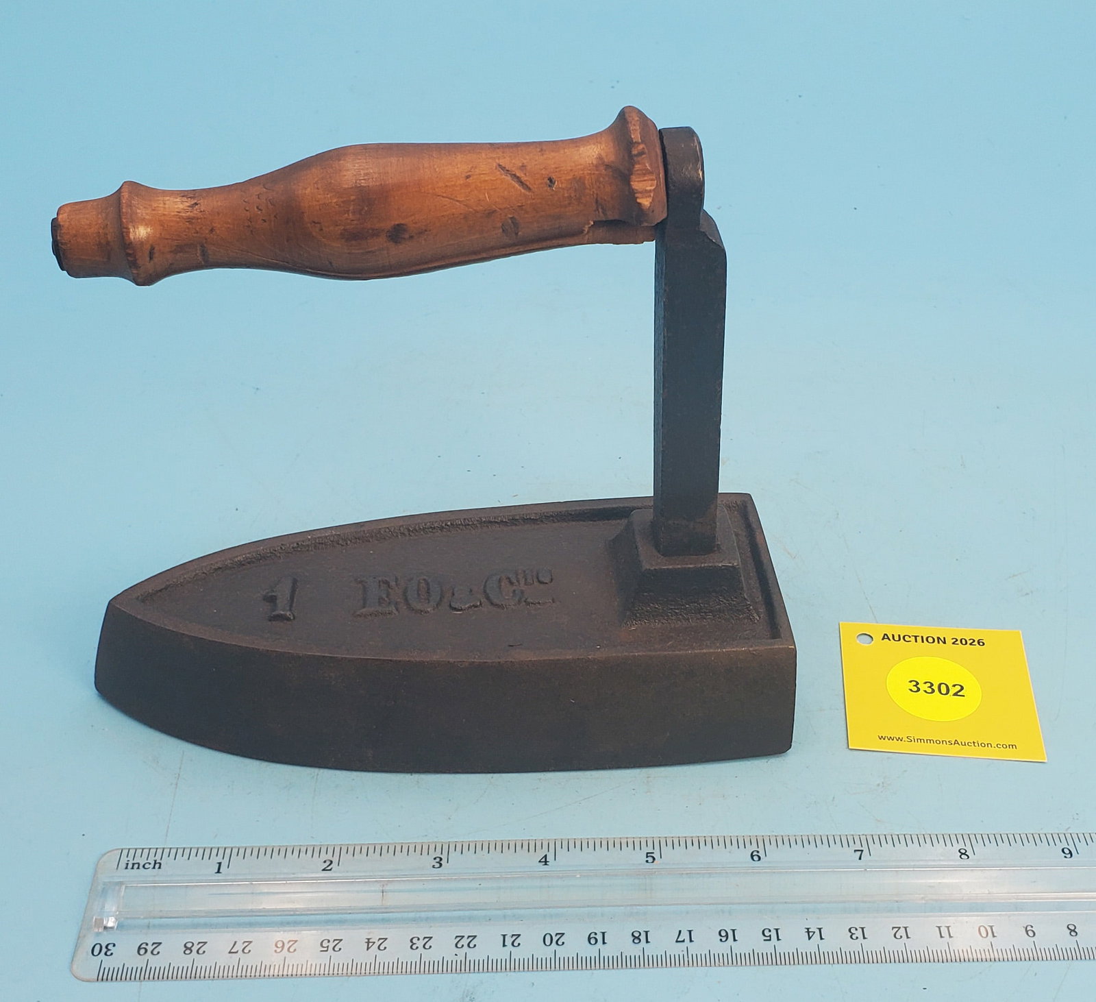 Flat iron, "1 EO&C" wood handle is cracked, L 7": Flat iron, "1 EO&C" wood handle is cracked, L 7"