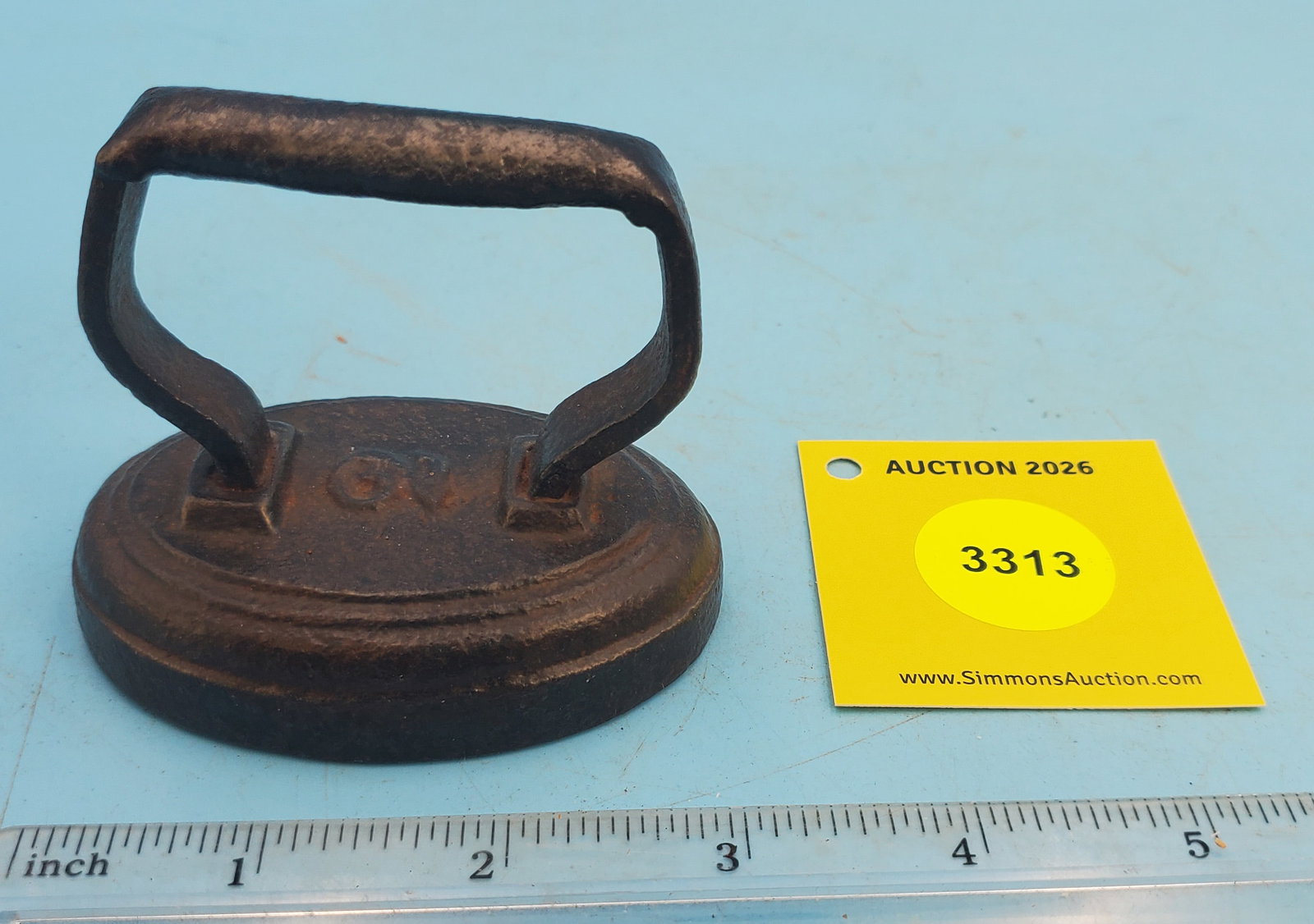 Oval iron, "2", open grip handle, L 3 1/8" - 2